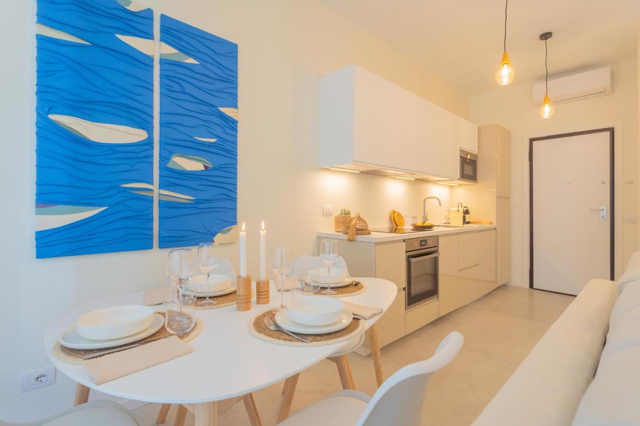 Enchanted Como Lake - City Apartment 2 By Rent All 코모 외부 사진