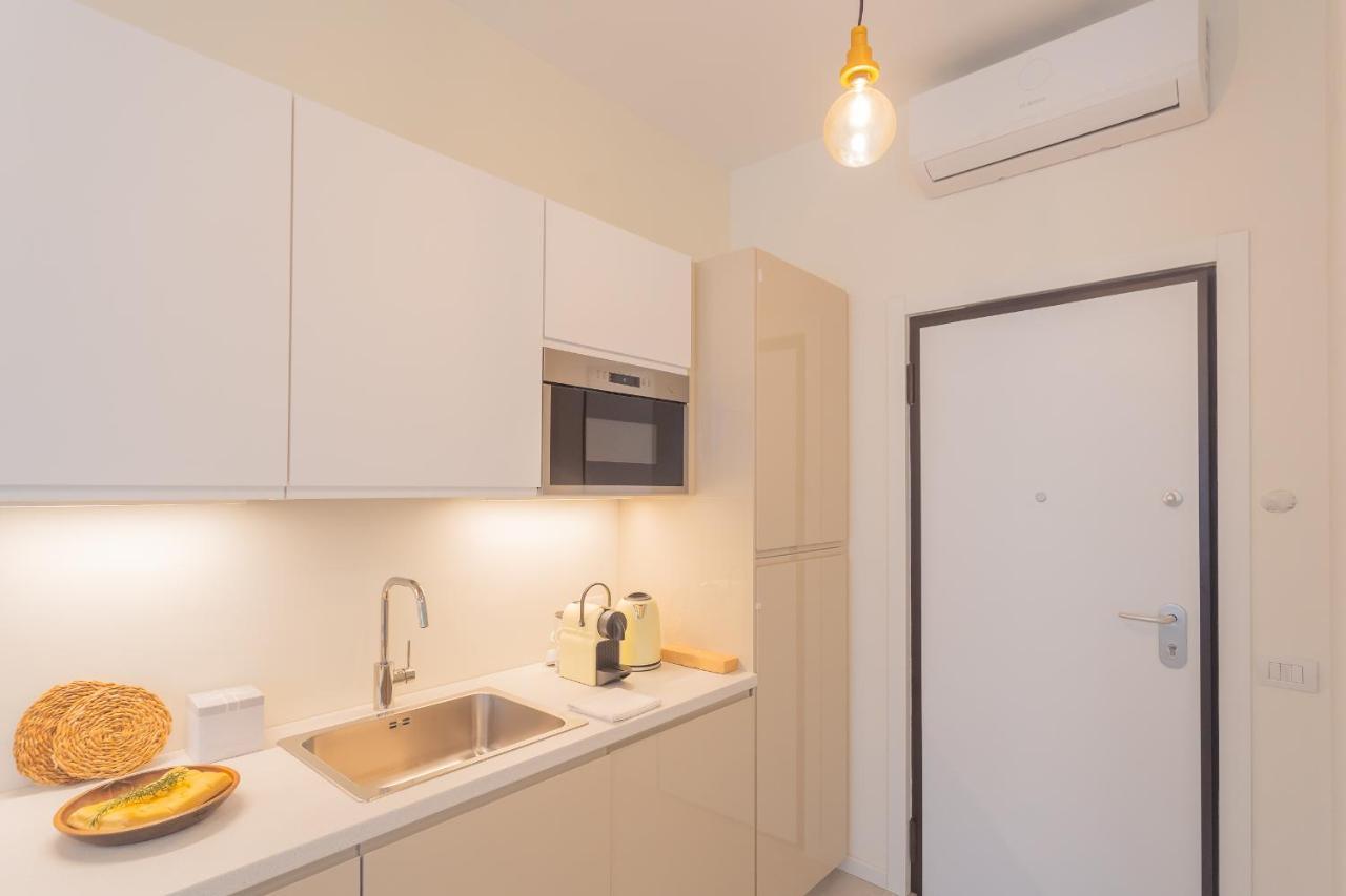 Enchanted Como Lake - City Apartment 2 By Rent All 코모 외부 사진
