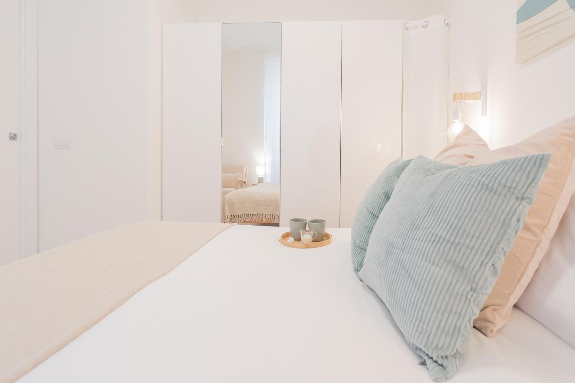Enchanted Como Lake - City Apartment 2 By Rent All 코모 외부 사진